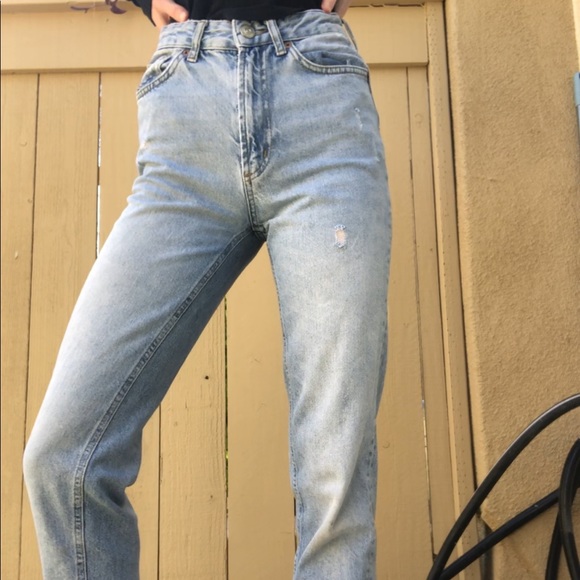 Urban Outfitters high waisted mom jeans - Picture 2 of 4